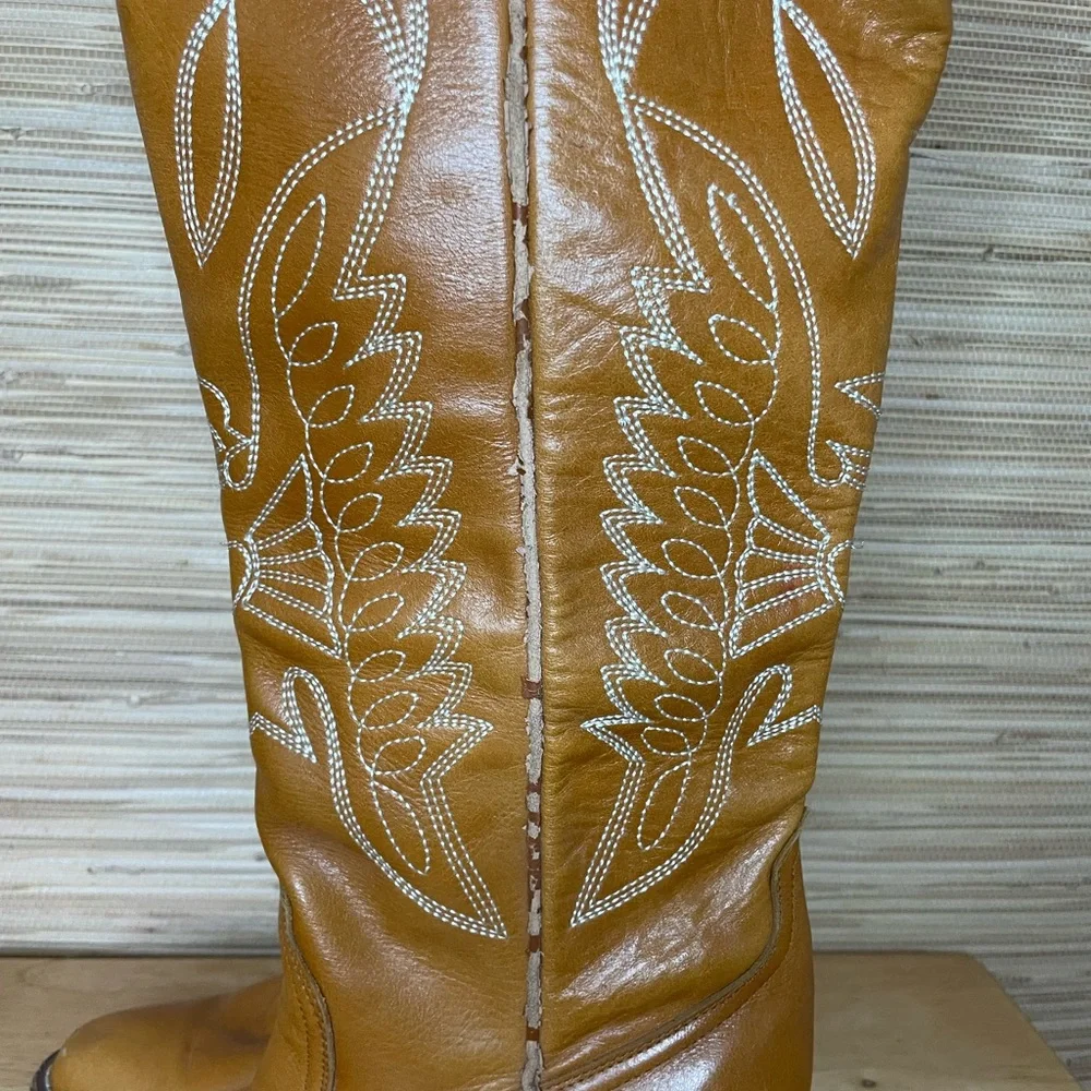 Jeffrey Campbell Frontier Boots - Picture 8 of 17